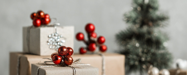 Дарить ли подарки коллегам на праздники?
